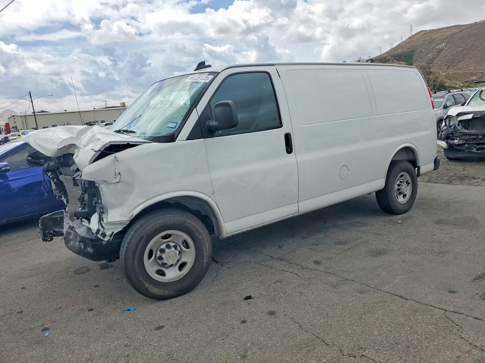 2025 Chev Express VIN 1GCWGAFP4S1108859 COPART salvage auction — FRONT END, SC, sold $1,650 on 2026-07-09 (photo 1)