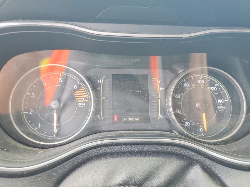 2019 Jeep Cherokee VIN 1C4PJLCB8KD474235 COPART salvage auction — HAIL, Tx - Certificate Of Title, sold $1,250 on 2026-07-09 (photo 9)