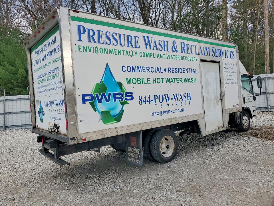 2010 Isuzu Npr VIN JALE5W163A7301561 COPART salvage auction — MINOR DENT/SCRATCHES, CT - CERTIFICATE OF TITLE, sold $6,900 on 2026-07-21 (photo 3)