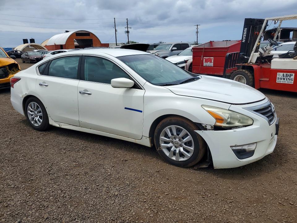 2015 Niss Altima VIN 1N4AL3AP1FN386082 COPART salvage auction — WATER/FLOOD, HI - CERTIFICATE OF SALVAGE, sold $1 on 2026-07-29 (photo 4)
