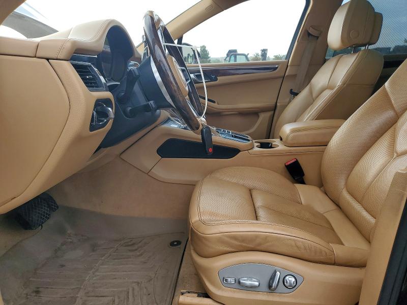 2017 Porsche Macan VIN WP1AB2A51HLB13257 COPART salvage auction — MINOR DENT/SCRATCHES, Az - Dis/Dlr/Exp Only Clean Title, sold $3,300 on 2026-07-31 (photo 7)