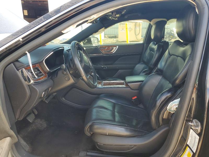2017 Lincoln townhouse Continentl VIN 1LN6L9HK0H5612219 COPART salvage auction — REAR END, MA - CERT OF TITLE-FLOOD SALVAGE, sold $525 on 2026-07-08 (photo 7)