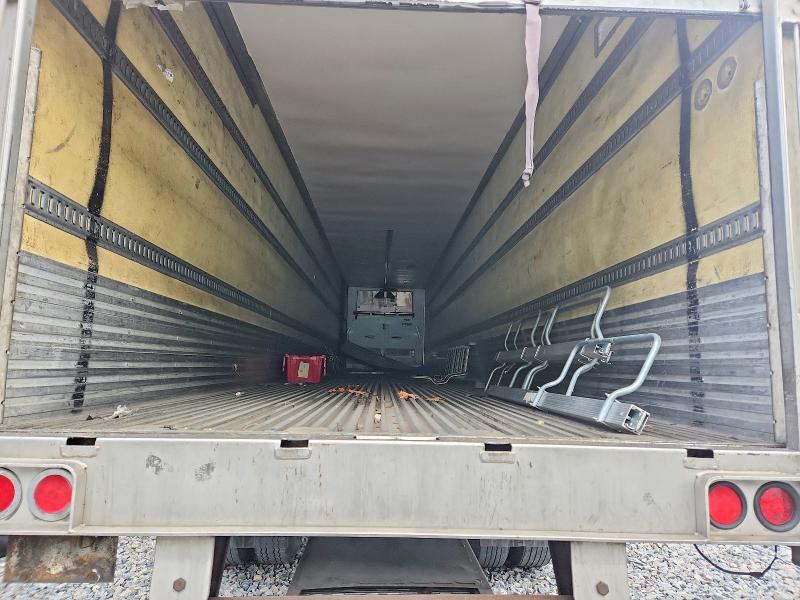 2006 Utility trailer Trailer VIN 1UYVS24876U783705 COPART salvage auction — MINOR DENT/SCRATCHES, CT, sold $2,000 on 2026-07-09 (photo 6)