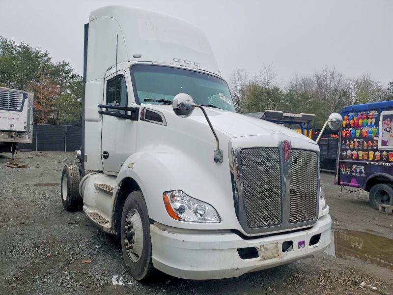 2014 Kenworth All other VIN 1XKYA48XXEJ403109 COPART salvage auction — SIDE, IN - CERTIFICATE OF TITLE, sold $5,000 on 2026-07-10 (photo 1)