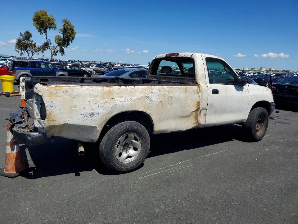 2000 Toyota Tundra VIN 5TBJN3217YS107853 COPART salvage auction — DAMAGE HISTORY, Ca - Dis/Dlr/Exp App For Dup Salvag, sold $1,950 on 2026-07-20 (photo 3)