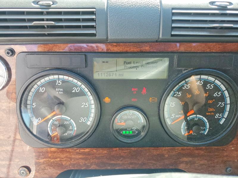 2014 Freightliner All other VIN 3AKJGLD55ESFH3338 COPART salvage auction — ROLLOVER, OH - CERT OF TITLE-SALVAGE (P), sold $125 on 2026-08-27 (photo 8)