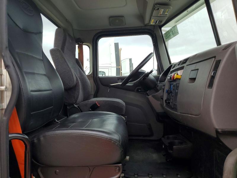 2016 Peterbilt All other VIN 1XP9AJ8X5GD340144 COPART salvage auction — NORMAL WEAR, IN - DIS/DLR/EXP ONLY CLEAN TITLE, sold $7,600 on 2026-07-28 (photo 5)