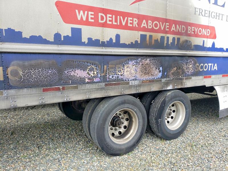 2017 Util Vs2 VIN 1UYVS2531HM739124 COPART salvage auction — BURN, ON - PERMIT NO BRAND - UNFIT, sold $300 on 2026-07-31 (photo 9)