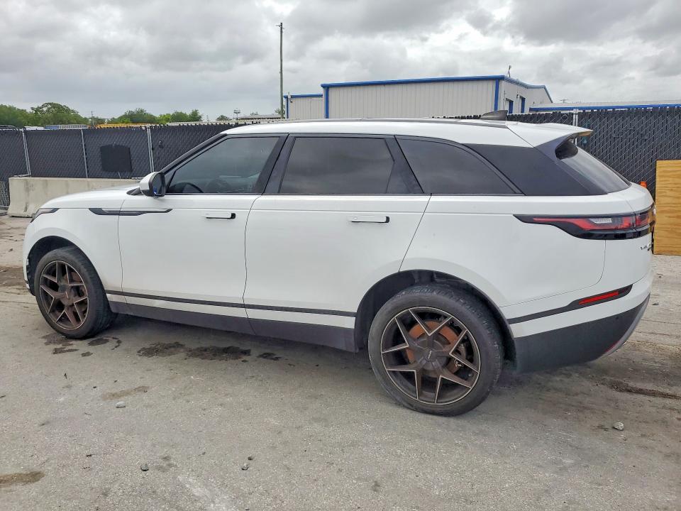 2019 Landau boat co Rangerover VIN SALYA2EX9KA200057 COPART salvage auction — MINOR DENT/SCRATCHES, Fl - Certificate Of Title (P), sold $9,300 on 2026-07-27 (photo 2)