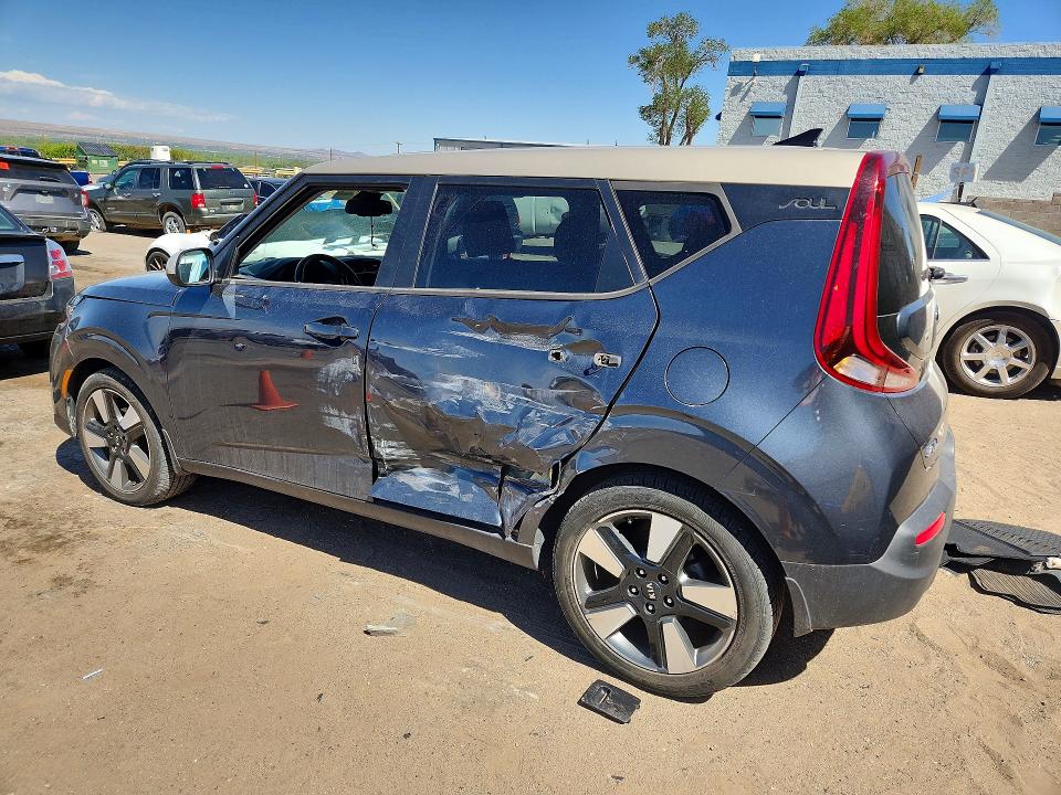 2020 Kia Soul VIN KNDJ33AU0L7091460 COPART salvage auction — SIDE, NM - CERT OF TITLE-SALVAGE, sold $3,800 on 2026-07-02 (photo 2)