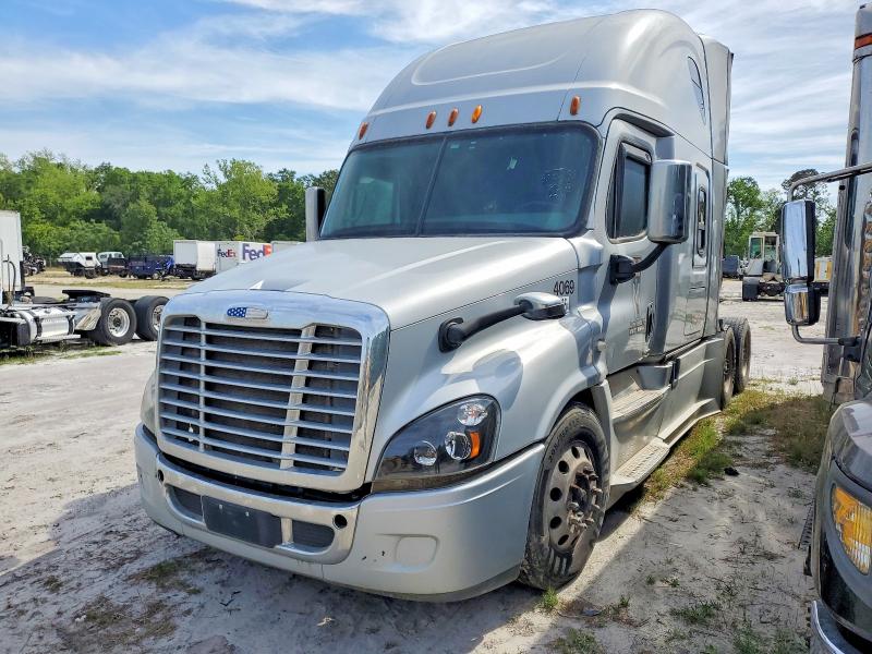 2016 Freigliner All other VIN 3AKJGLD55GSGN4069 COPART salvage auction — MECHANICAL, GA - CERTIFICATE OF TITLE (P), sold $6,100 on 2026-07-08 (photo 2)