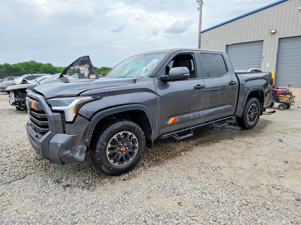 2025 Toyota Tundra VIN 5TFWA5DB6SX317470 — COPART salvage auction photo