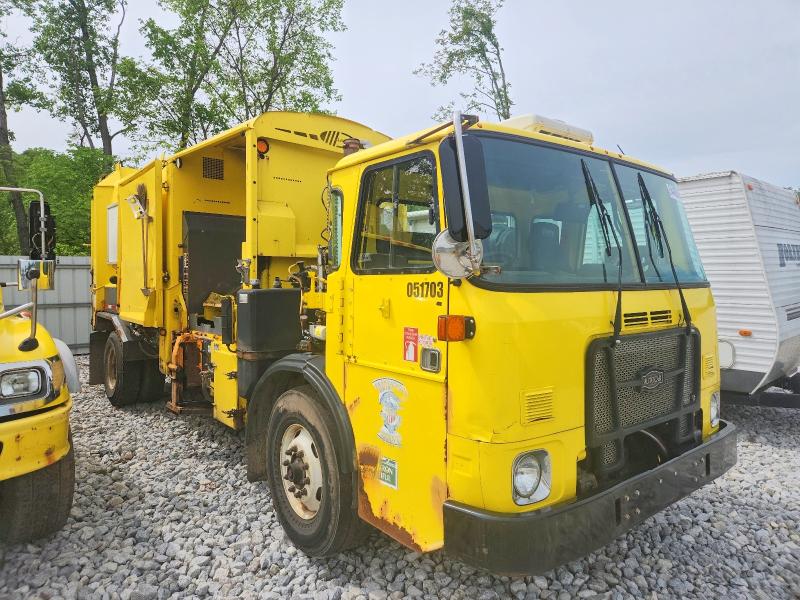2014 Autocar All models VIN 5VCA3SVF5EH216233 COPART salvage auction — NORMAL WEAR, OH - CERTIFICATE OF TITLE, sold $150 on 2026-07-28 (photo 1)