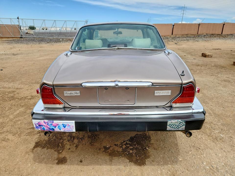 1986 Jaguar Xj6 VIN SAJAY1341GC442023 COPART salvage auction — SIDE, ST, sold $200 on 2026-07-13 (photo 6)