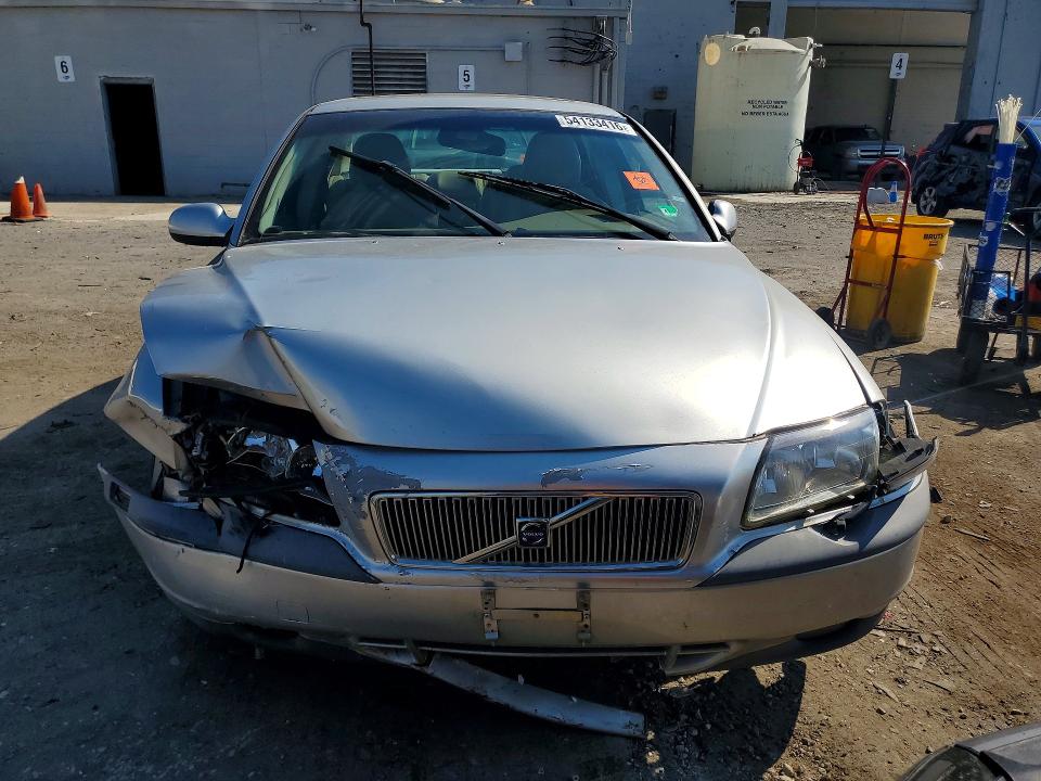 2000 Volvo S80 VIN YV1TS90D2Y1115956 COPART salvage auction — FRONT END, Va - Cert Of Title - Salvage, sold $300 on 2026-08-05 (photo 5)