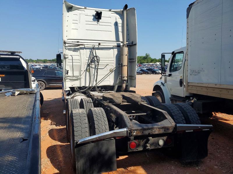 2007 Volv Vn VIN 4V4NC9TG07N440831 COPART salvage auction — FRONT END, TX - CERTIFICATE OF TITLE, sold $2,550 on 2026-07-07 (photo 3)