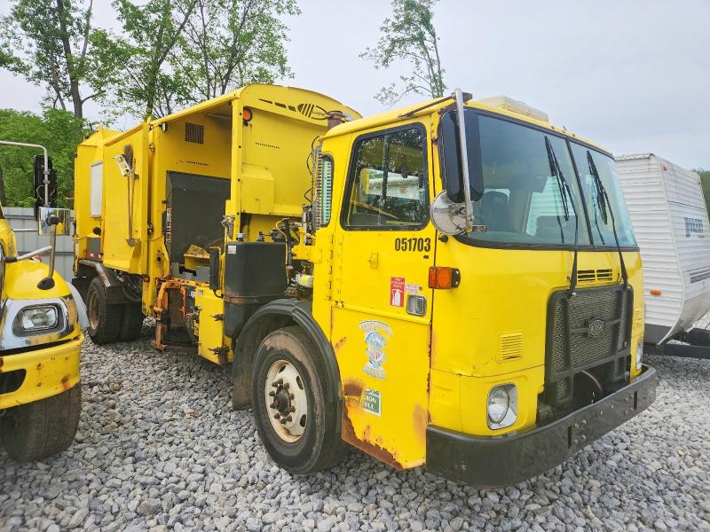 2014 Autocar All models VIN 5VCA3SVF5EH216233 COPART salvage auction — NORMAL WEAR, OH - CERTIFICATE OF TITLE, sold $150 on 2026-07-28 (photo 9)