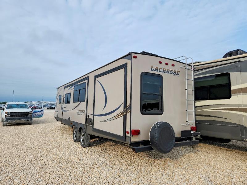 2015 Foresriver Lacrosse VIN 5ZT2LCXB2FB005768 COPART salvage auction — WATER/FLOOD, TX - SALVAGE TITLE-FLOOD DAMAGE, sold $4,650 on 2026-07-06 (photo 3)