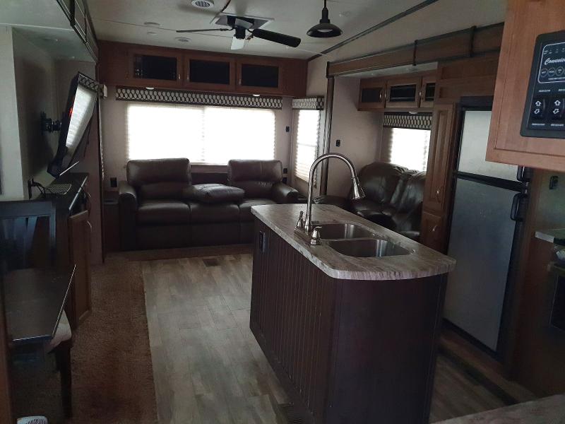 2019 Chaparral Coachmen VIN 5ZT3CH4B8KA322119 COPART salvage auction — VANDALISM, MI - CERTIFICATE OF TITLE, sold $10,200 on 2026-07-23 (photo 6)