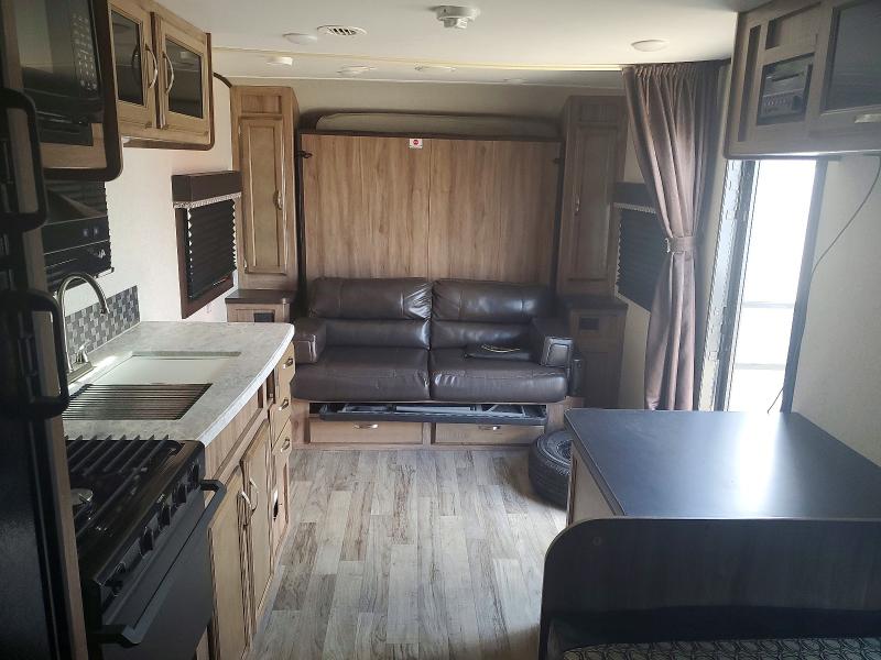 2019 Jay Jayfeather VIN 1UJBJ0BN5K1JX0138 COPART salvage auction — ROOF, KS - CERT OF TITLE-SALVAGE, sold $3,300 on 2026-07-25 (photo 5)