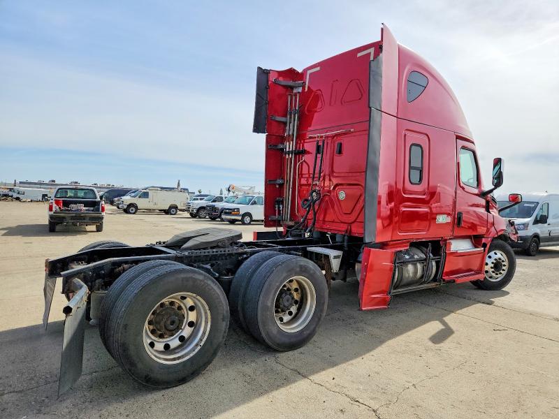 2019 Freightliner Cascadia VIN 3AKJHHDR5KSJX1037 COPART salvage auction — FRONT END, DV, sold $19,200 on 2026-07-28 (photo 4)