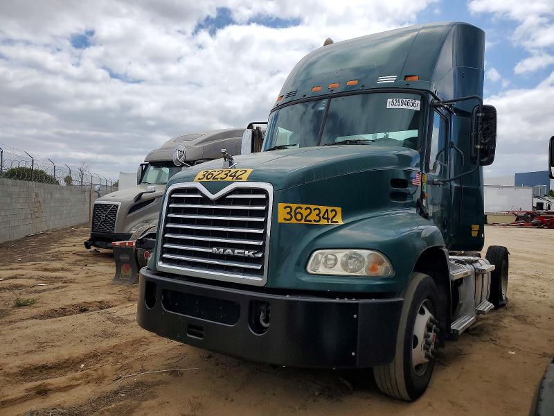 2017 Mack All models VIN 1M1AW01X1HM009650 COPART salvage auction — BURN, OK - DIS/DLR/EXP ONLY CLEAN TITLE (P), sold $250 on 2026-07-27 (photo 2)