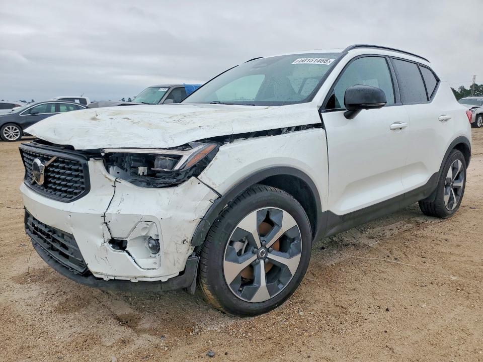 2026 Volvo Xc40 VIN YV4L12UC0T2700326 COPART salvage auction — FRONT END, Fl - Cert Of Title Slvg Rebuildable, sold $15,000 on 2026-07-28 (photo 1)