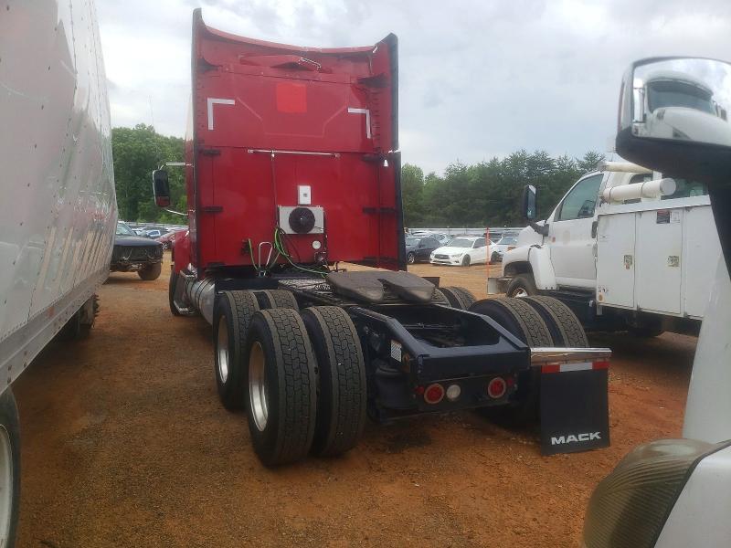 2025 Mack All other VIN 1M1PN4GYXSM017743 COPART salvage auction — ROLLOVER, NC - SALVAGE CERTIFICATE OF TITLE, sold $22,300 on 2026-07-16 (photo 3)