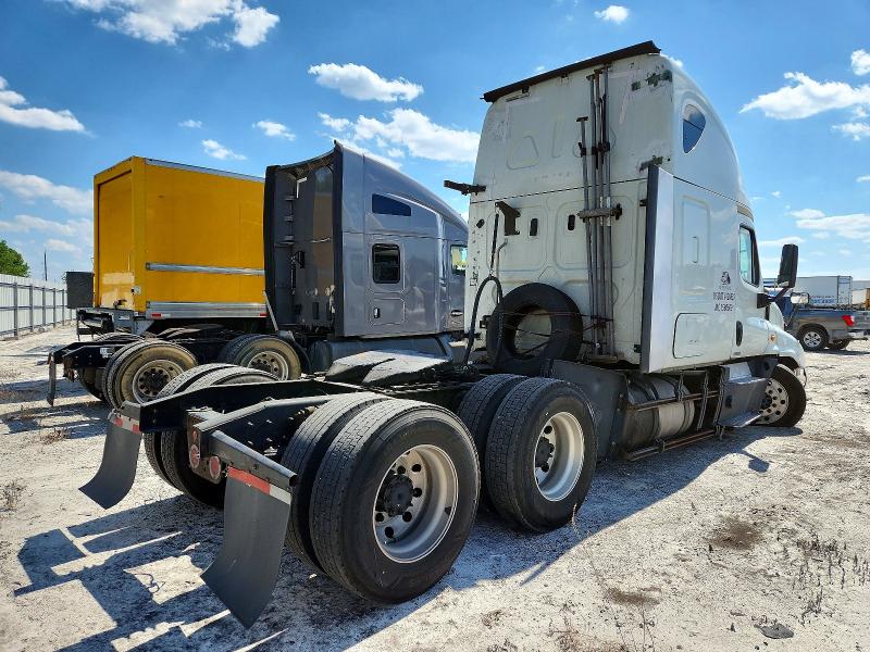 2018 Freightliner All other VIN 3AKJGLDV5JDKD0685 COPART salvage auction — FRONT END, RB, sold $150 on 2026-07-09 (photo 4)