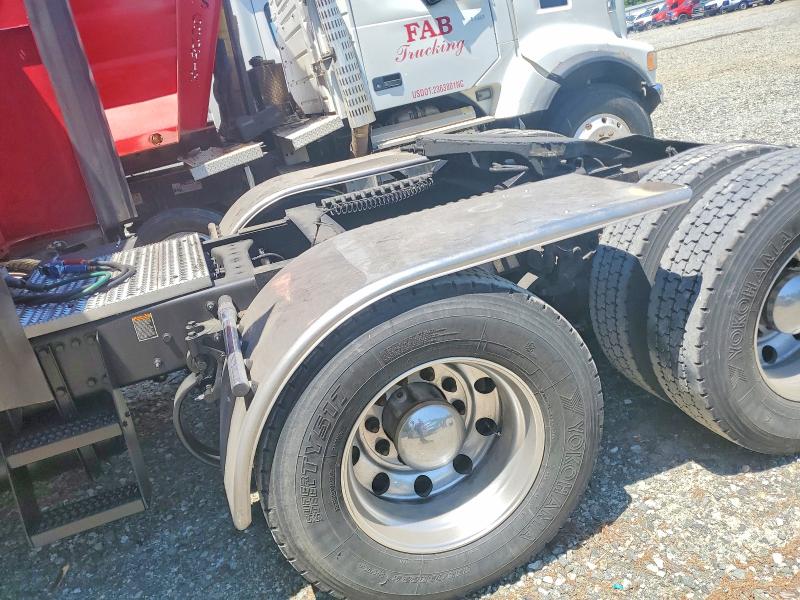 2019 Peterbilt All other VIN 1XPBDP9X2KD607744 COPART salvage auction — ALL OVER, NC - SALVAGE CERTIFICATE OF TITLE, sold $12,100 on 2026-07-09 (photo 9)