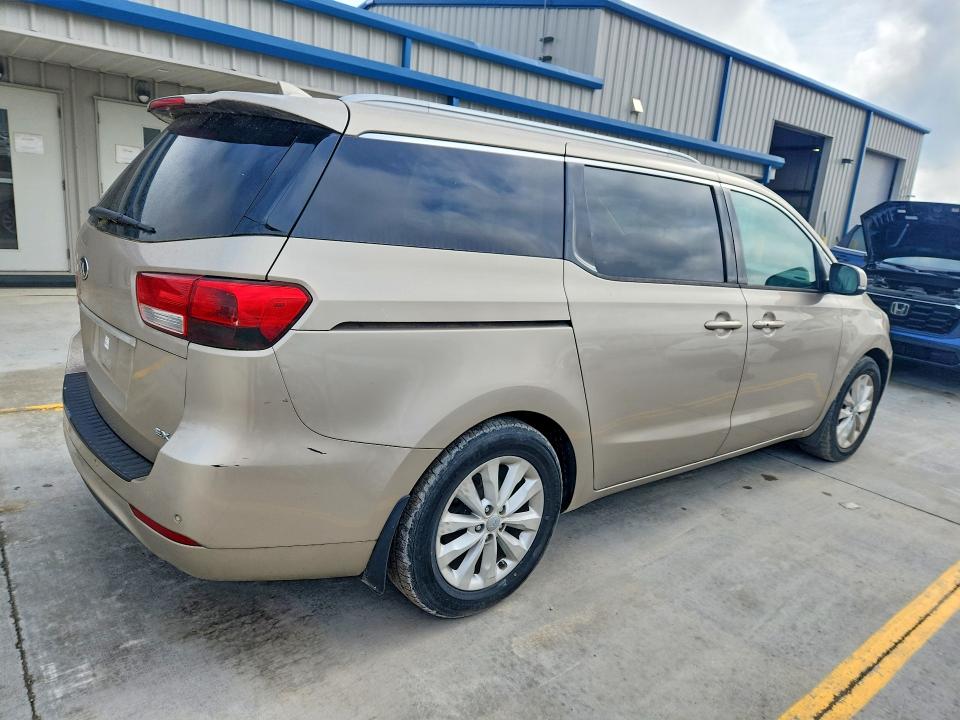 2015 Kia SEDONA VIN KNDMC5C13F6020954 COPART salvage auction — NORMAL WEAR, Ky - Red Rebuilt Flood, sold $1,250 on 2026-07-09 (photo 3)