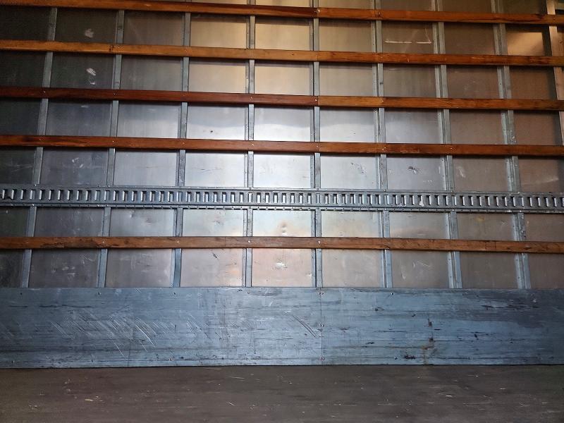 2016 Hino 338 VIN 5PVNV8JTXG4S53859 COPART salvage auction — MINOR DENT/SCRATCHES, CT, sold $700 on 2026-07-07 (photo 6)