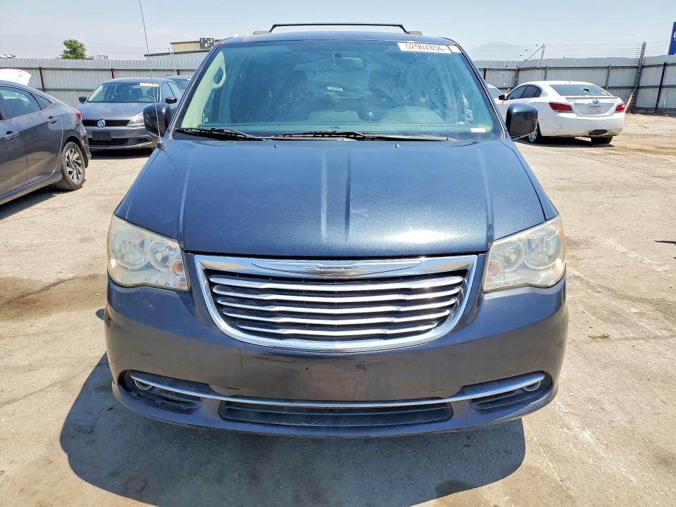 2014 Chrysler Minivan VIN 2C4RC1BG3ER444095 COPART salvage auction — NORMAL WEAR, Ca - Salvage Acquisition Billofsale, sold $750 on 2026-07-31 (photo 5)
