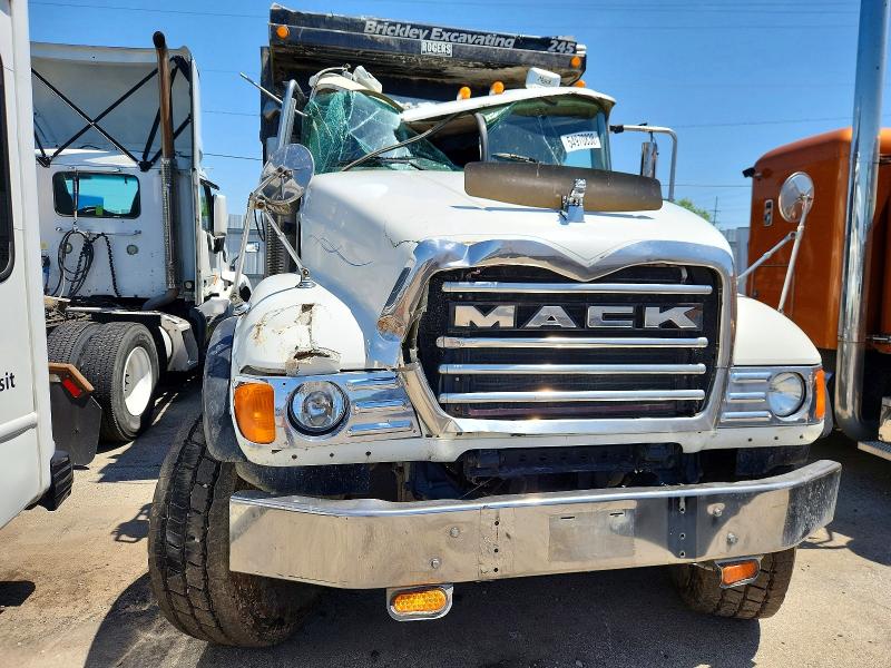 2003 Mack All other VIN 1M2AG11C33M003143 COPART salvage auction — ROOF, ST, sold $13,300 on 2026-08-06 (photo 9)