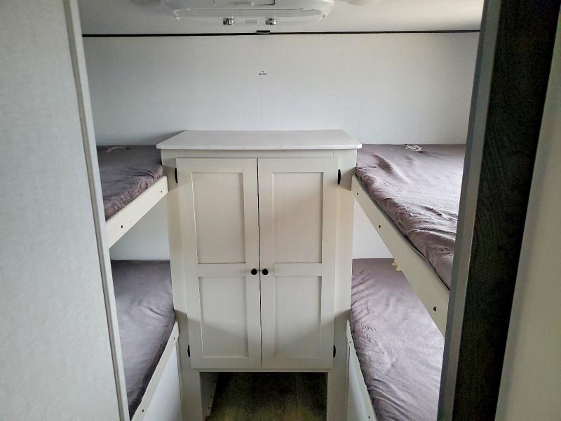 2026 Sprinter Unknown VIN 5ZT2SBUB3TS049209 COPART salvage auction — NORMAL WEAR, Tx - Certificate Of Title, sold $18,850 on 2026-07-14 (photo 8)