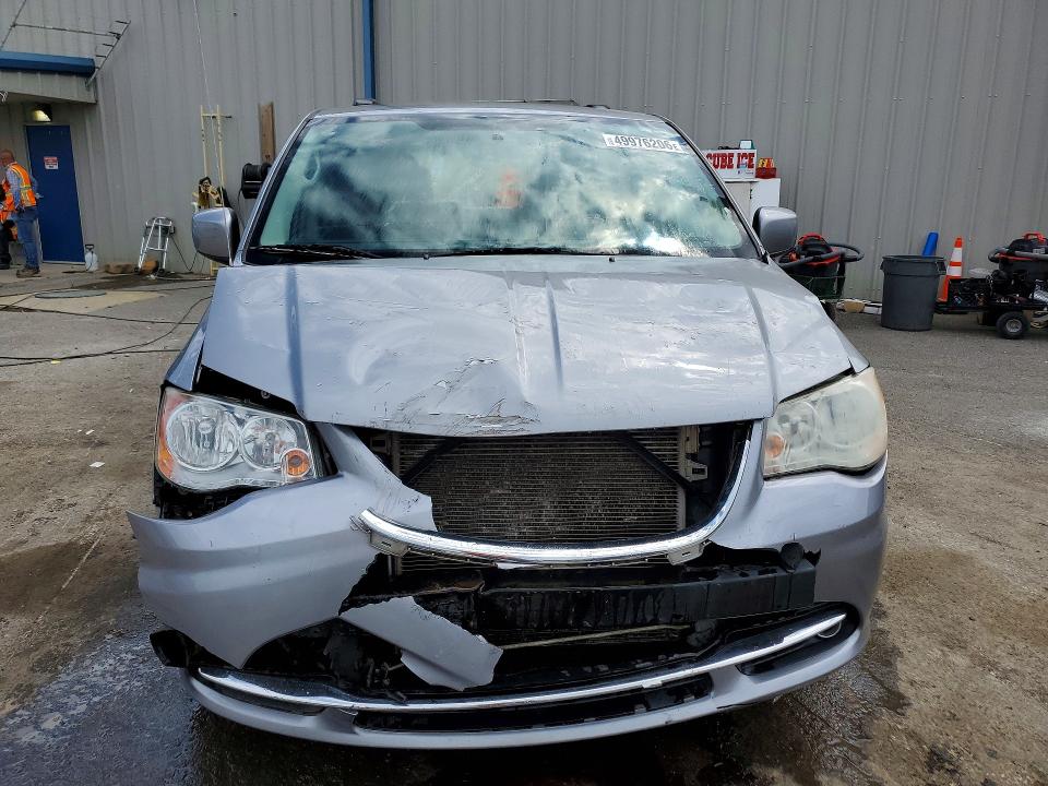 2013 Chrysler Minivan VIN 2C4RC1BG5DR689964 COPART salvage auction — FRONT END, Tn - Salvage Certificate, sold $350 on 2026-07-02 (photo 5)