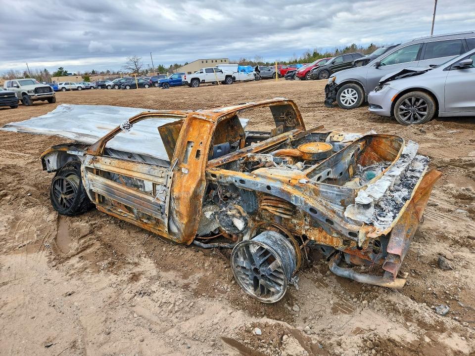 1986 Pontiac Fiero VIN 1G2PM37R6GP255301 COPART salvage auction — BURN, Mi - Dealer Only Clean Title, sold $50 on 2026-07-29 (photo 2)