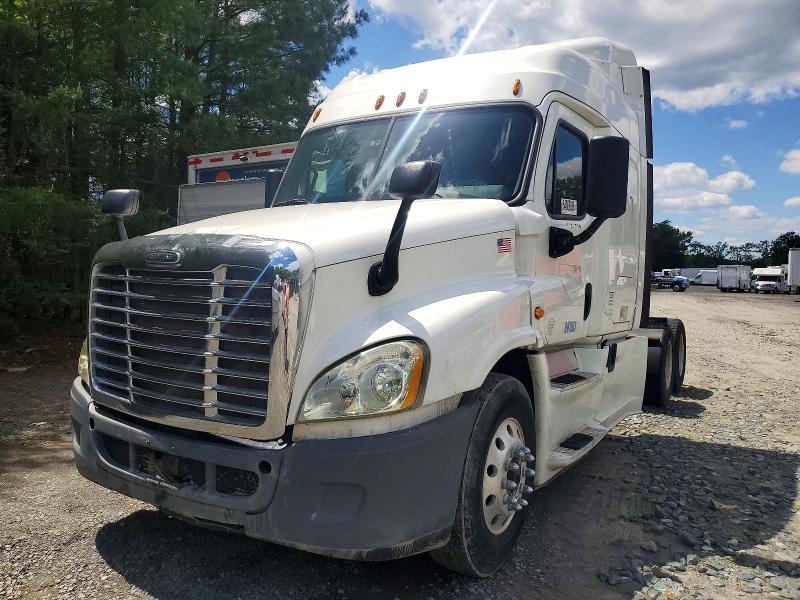 2015 Freightliner All other VIN 1FUJGLDV7FLGF3740 COPART salvage auction — MECHANICAL, CT, sold $3,350 on 2026-07-24 (photo 2)