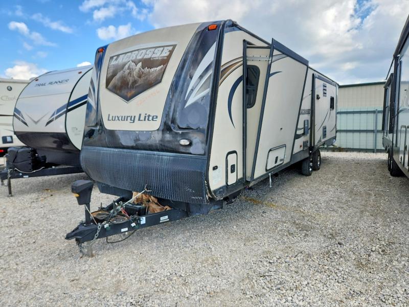 2017 Forest riv VIN 5ZT2LCYB1HB008212 COPART salvage auction — ROLLOVER, TX - SALVAGE VEHICLE TITLE, sold $80 on 2026-07-28 (photo 2)