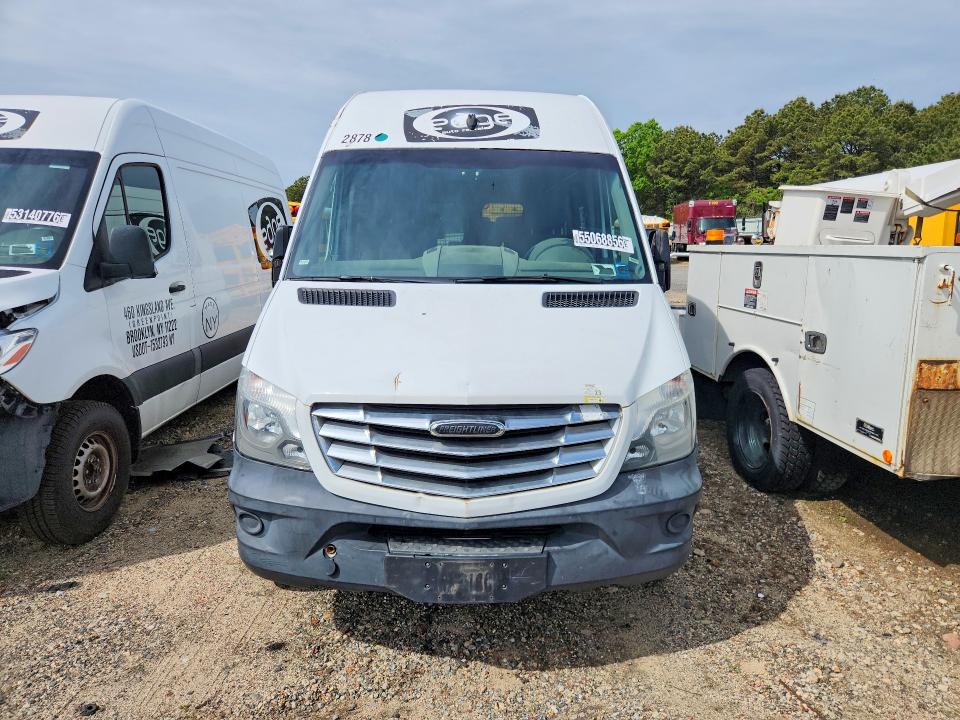 2017 Freightliner Sprinter VIN WDRPE8CD3HP510827 COPART salvage auction — MECHANICAL, NY - CERTIFICATE OF TITLE, sold $5,900 on 2026-07-08 (photo 5)