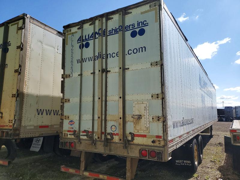 2007 Utility trailer mfg VIN 1UYVS25367U022734 COPART salvage auction — NORMAL WEAR, CT, sold $2,150 on 2026-09-08 (photo 4)