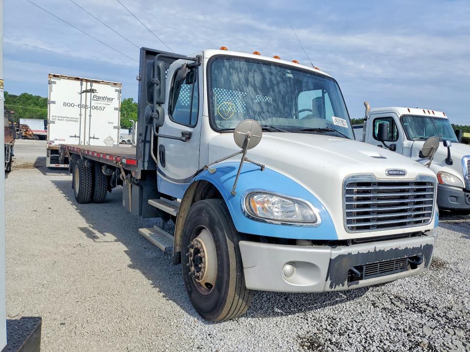 2018 Freightliner M2 106 VIN 1FVACWFD5JHJX7580 COPART salvage auction — MINOR DENT/SCRATCHES, GA - CERTIFICATE OF TITLE, sold $25,000 on 2026-07-20 (photo 4)