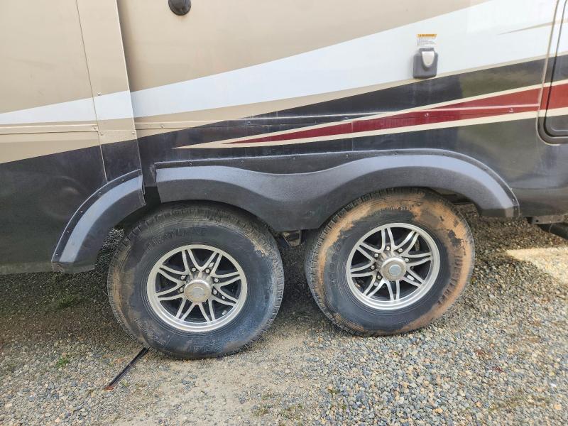 2021 Grand design Solitude VIN 573FS4325MAA00922 COPART salvage auction — MINOR DENT/SCRATCHES, KS - CERT OF TITLE-SALVAGE, sold $19,000 on 2026-07-07 (photo 7)