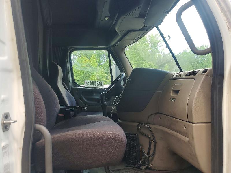 2015 Freightliner All other VIN 1FUJGLDV7FLGF3740 COPART salvage auction — MECHANICAL, CT, sold $3,350 on 2026-07-24 (photo 5)