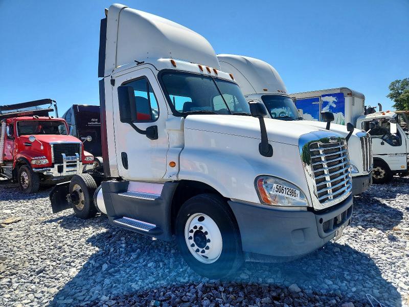 2016 Freightliner All other VIN 1FUBGEDV5GLHC5715 COPART salvage auction — NORMAL WEAR, IN - CERTIFICATE OF TITLE, sold $5,000 on 2026-07-09 (photo 1)