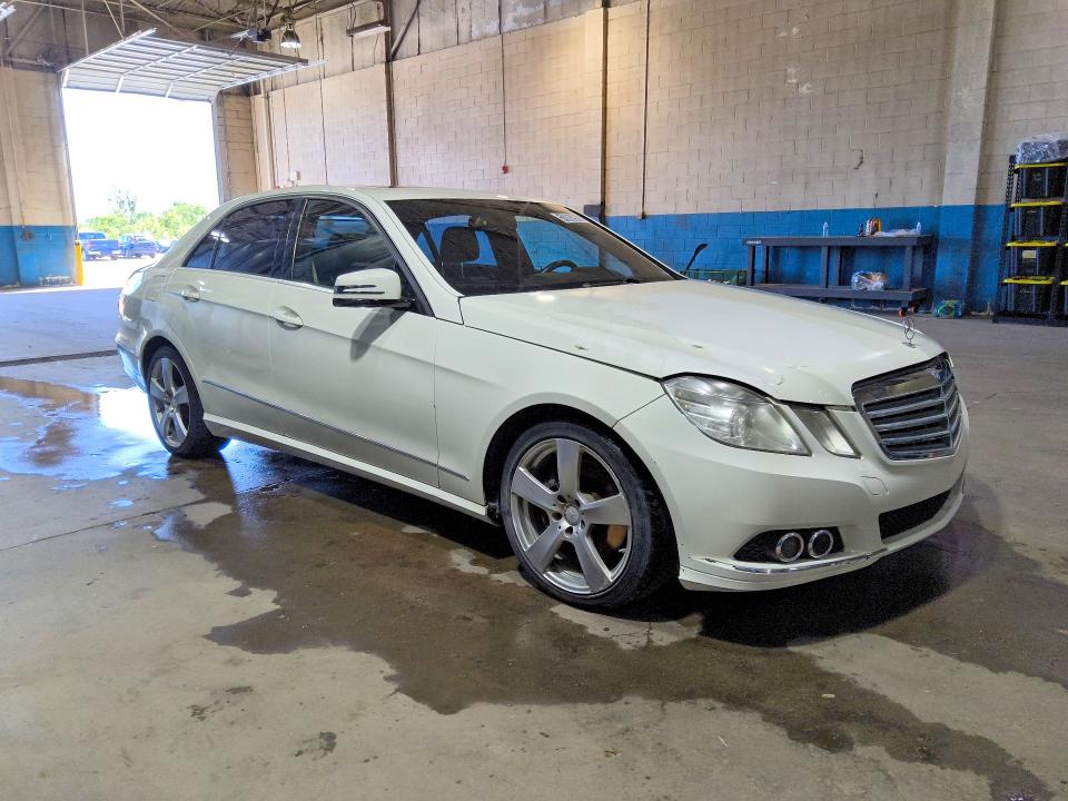 2010 Mercedes-benz E-class VIN WDDHF8HB8AA142703 COPART salvage auction — MINOR DENT/SCRATCHES, Oh - Cert Of Title-Repossession, sold $1,750 on 2026-07-02 (photo 4)
