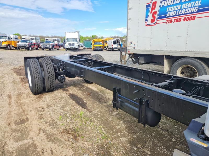 2017 Hino 338 VIN 5PVNV8JR4H4S51112 COPART salvage auction — MINOR DENT/SCRATCHES, NY - CERTIFICATE OF TITLE, sold $3,400 on 2026-07-07 (photo 9)