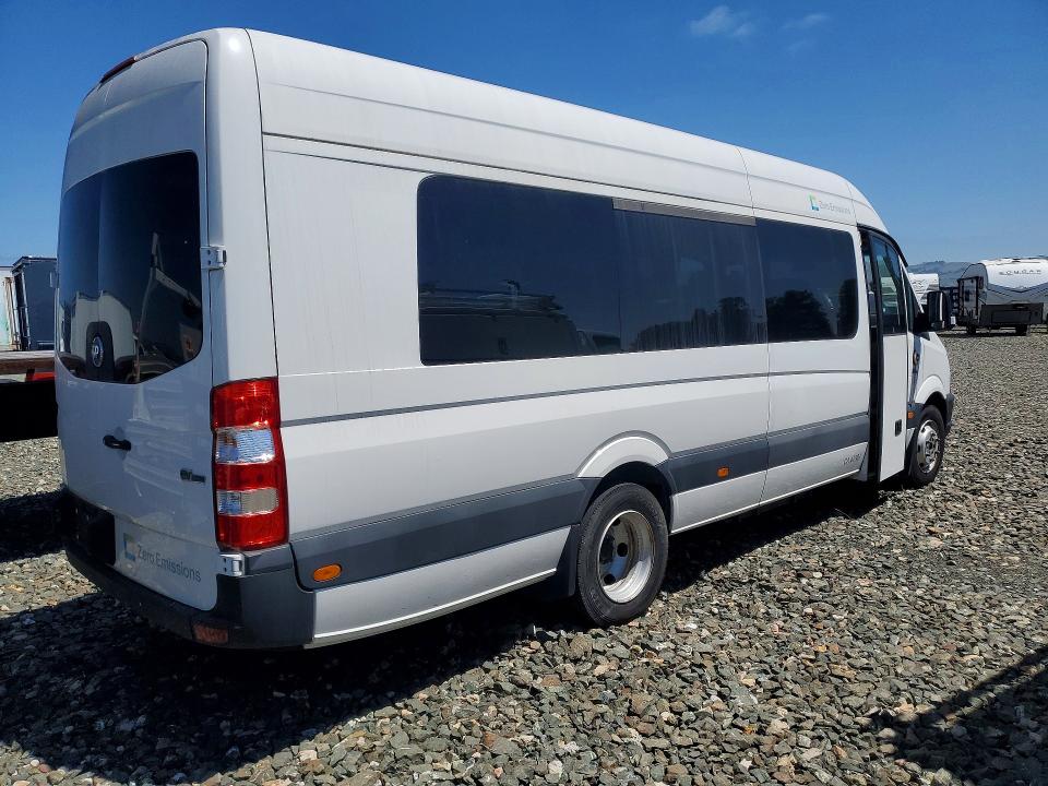 2018 Greenpower motors All other VIN 1G9CG2CD2JD492002 COPART salvage auction — MINOR DENT/SCRATCHES, CA - DIS/DLR/EXP ONLY CLEAN TITLE, sold $24,800 on 2026-07-20 (photo 3)