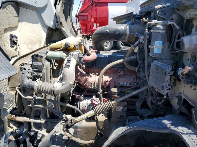 2022 Mack All models VIN 1M1AN4GY4NM026366 COPART salvage auction — ROOF, CA - SALVAGE CERTIFICATE, sold $2,300 on 2026-07-27 (photo 7)