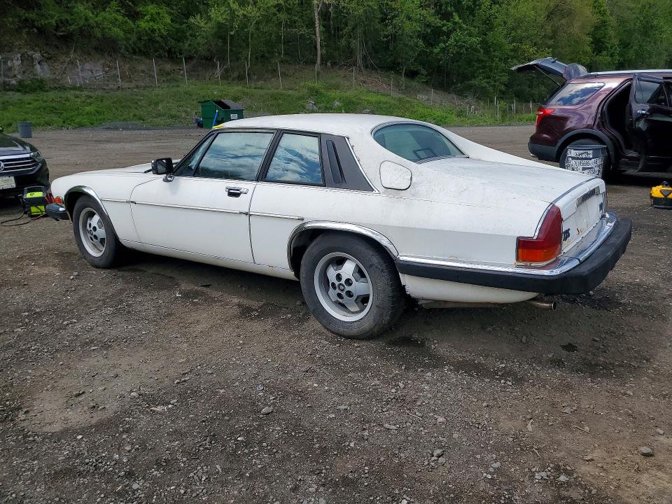 1986 Jaguar Xjs VIN SAJNV5843GC133258 COPART salvage auction — MINOR DENT/SCRATCHES, Ny - Certificate Of Title, sold $3,900 on 2026-07-21 (photo 2)